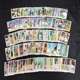 Large lot of 1978 Topps Baseball Cards