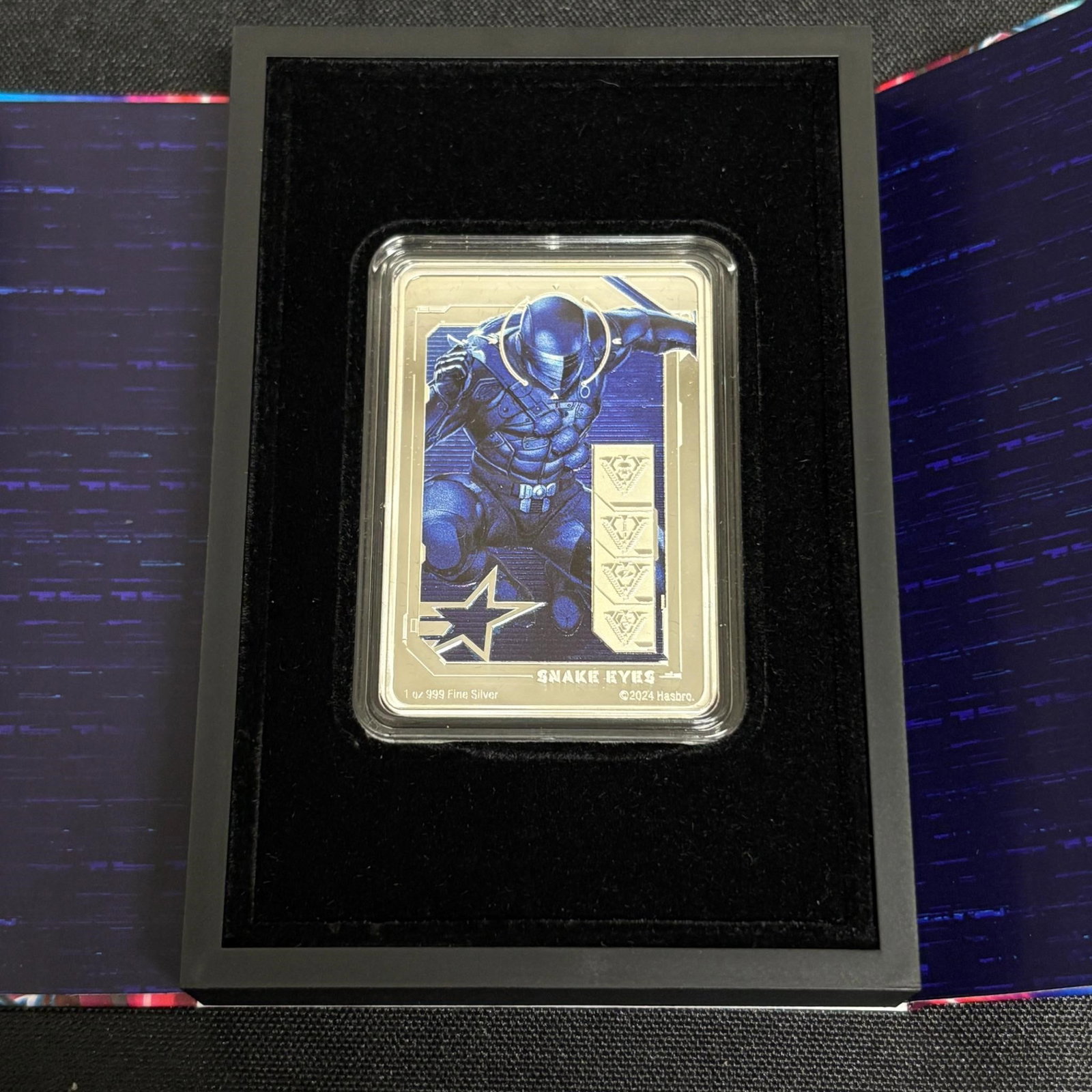 Snake Eyes 1 Oz Silver Coin: GI Joe Snake Eyes 999 Fine silver 1 oz coin Limited to 2000. All items are sold as is. Please look at pictures carefully to determine what you believe are the condition of each lot. By choosing which 