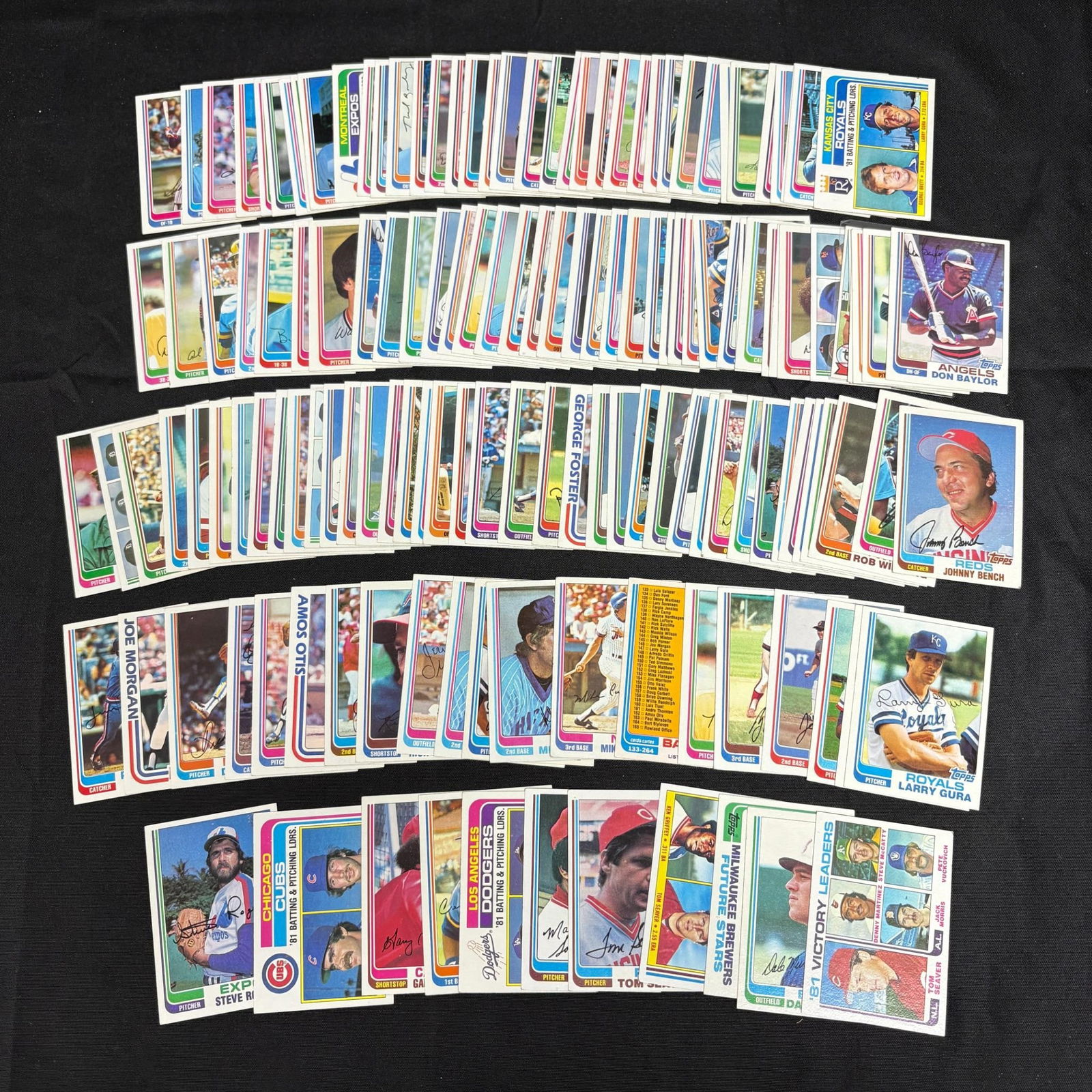 Large lot of 1982 Topps Baseball Cards (1 of 2)