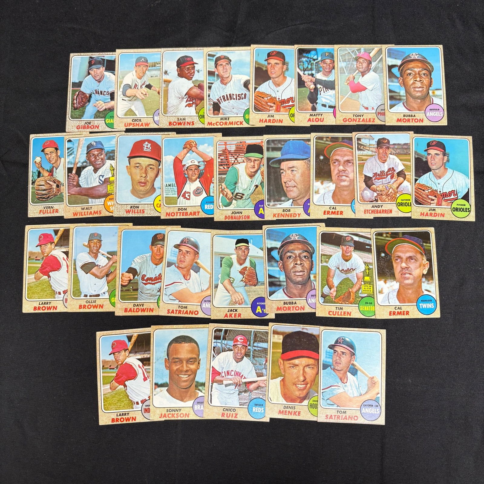 Lot of 1968 Topps Baseball Cards (1 of 2)