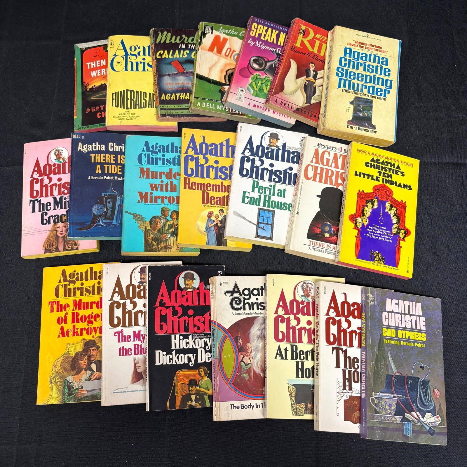 Large lot of Vintage Agatha Christie Books (1 of 2)