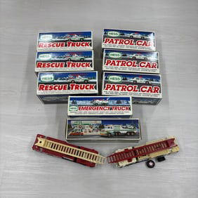 Hess Model Car and Truck Lot, NIB