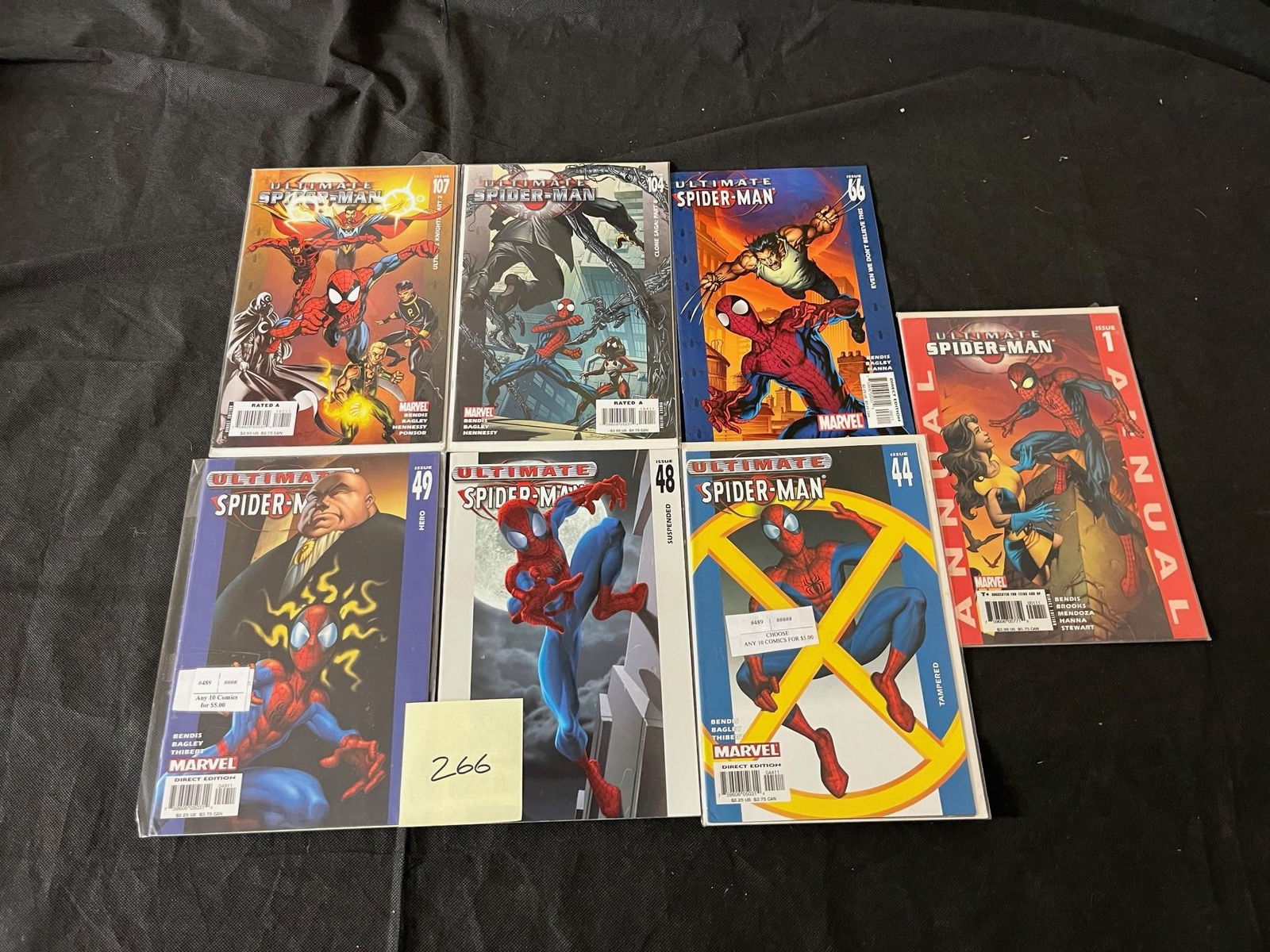 Ultimate Spider-man Marvel Comic Books (1 of 3)