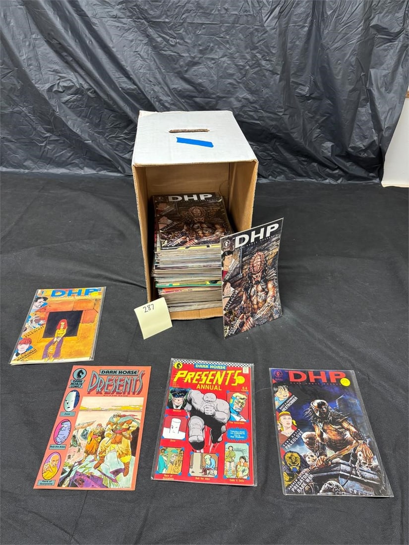 Dark Horse Comics Presents Large Comic Book Lot (1 of 2)
