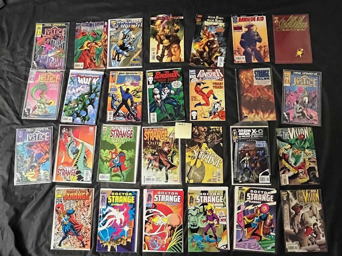 Marvel Comic Lot w/ Dr. Strange (1 of 2)