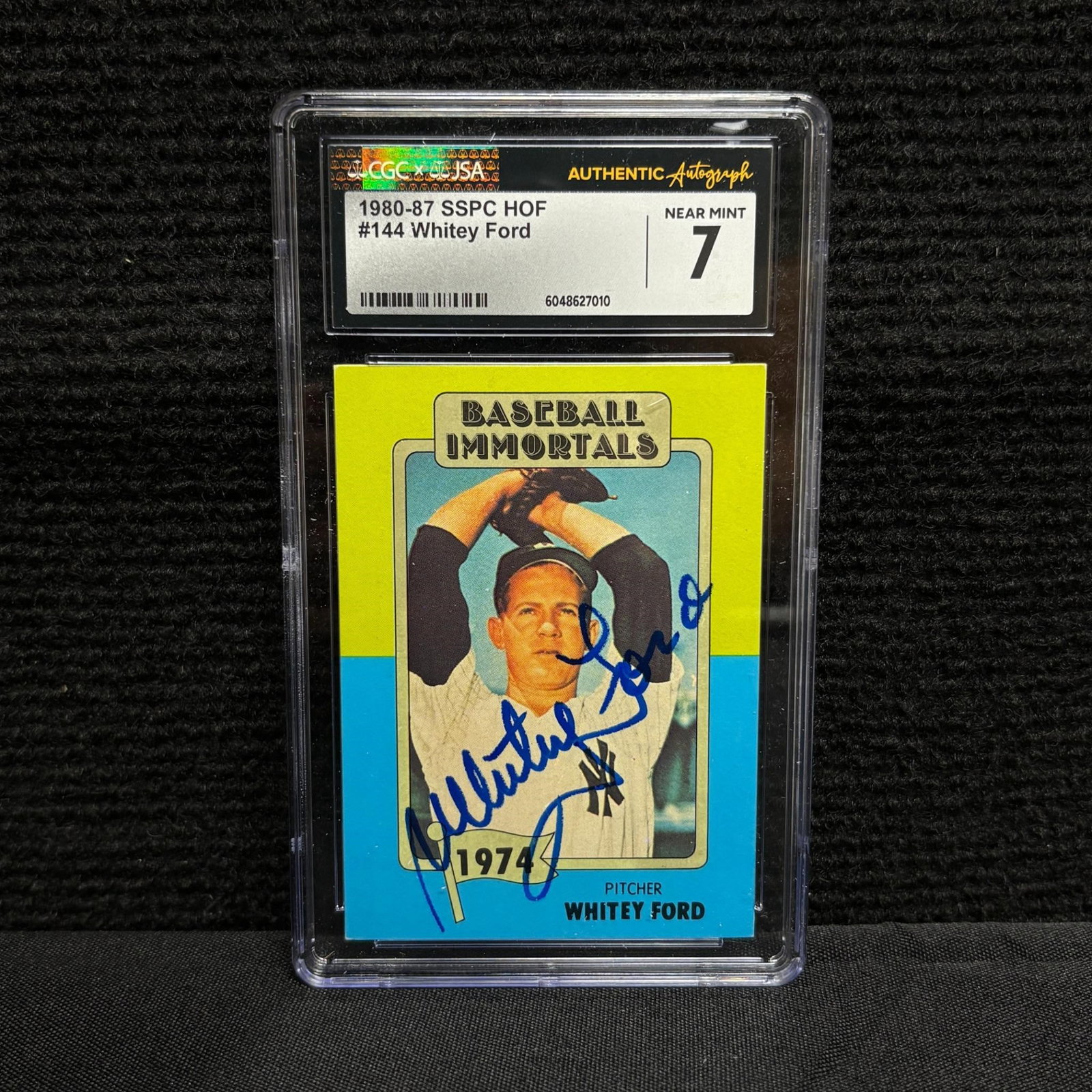 CGC/JSA 7 Whitey Ford Auto Baseball Card: CGC/JSA 7 Whitey Ford Autographed SSPC Hall of Fame Baseball Card. All items are sold as is. Please look at pictures carefully to determine what you believe are the condition of each lot. By choosing 