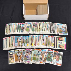Largelot of 1974 Topps Baseball Cards