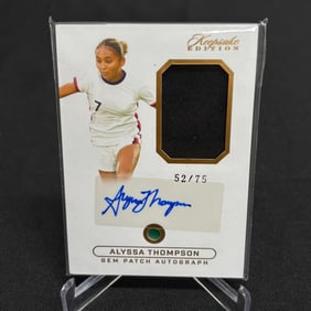 Alyssa Thompson G/U Patch Auto Basketball Card #75