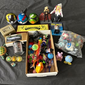 Large lot of toys, Pokemon Bouncy Balls +