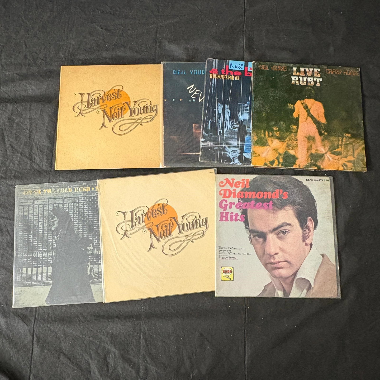 Neill Young, Diamond Records: Please message us if you would like us to check an album in this lot, or if you would like an in-person, or virtual viewing. We noticed putting the album lots together that there were a few missing Vi