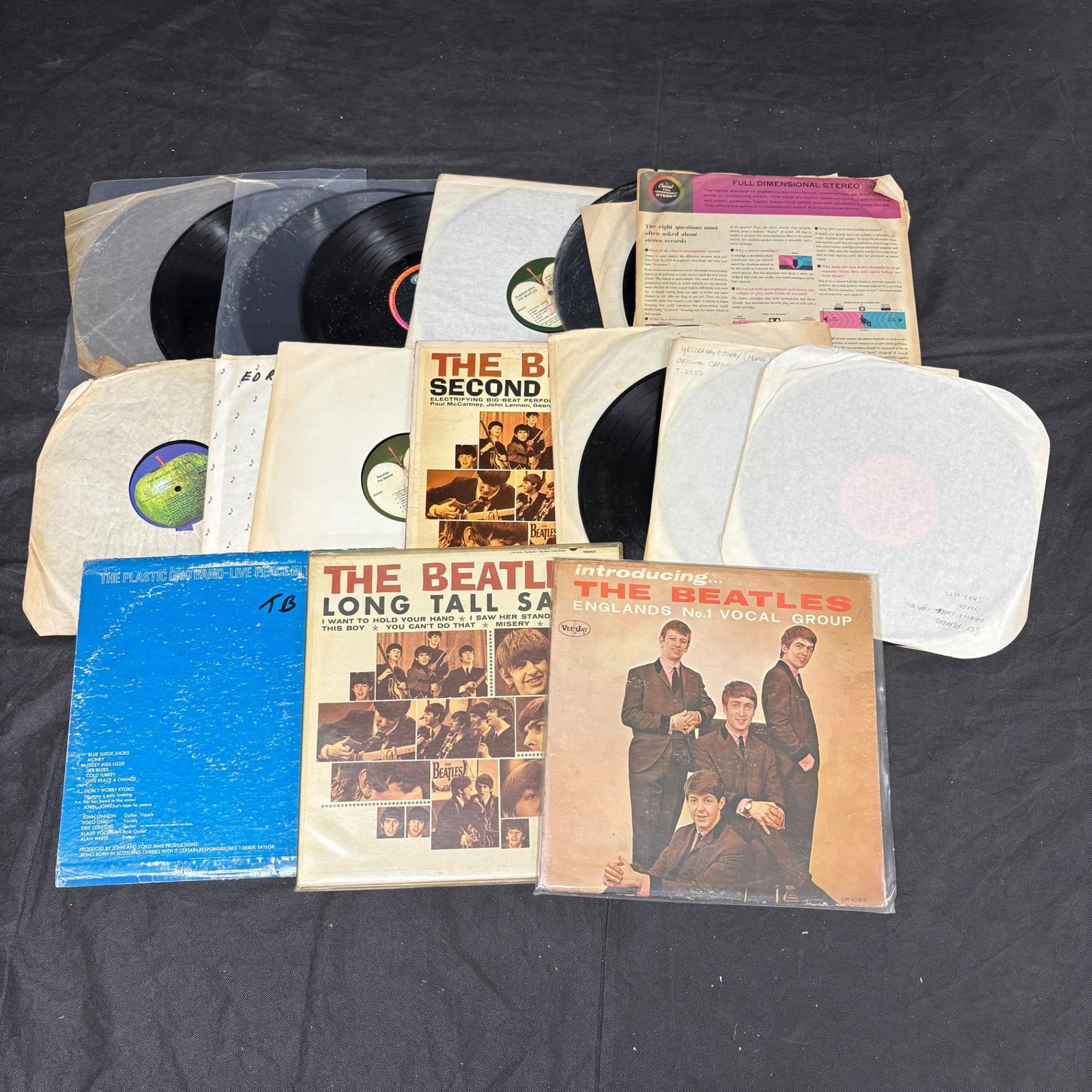Large lot of Beatles Records (1 of 4)