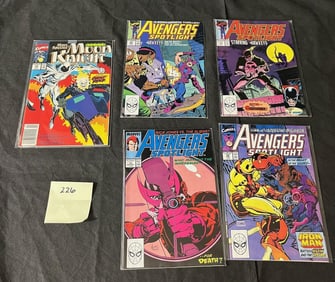 Mix of Marvel Comics w/ Avengers