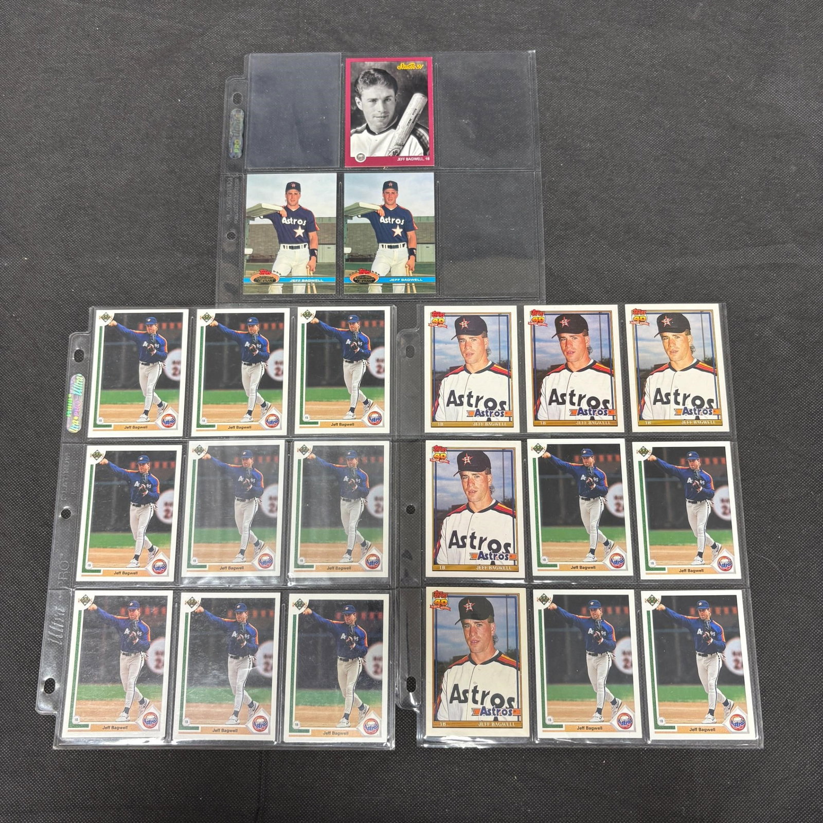 Jeff Bagwell Rookie Baseball Cards: We offer in person or virtual previews of auction lots up until the day before the auction. All items are sold as is. Please look at pictures carefully to determine what you believe are the condition 