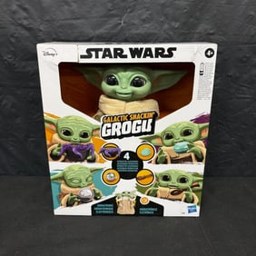 Galactic Snackin Grogu NIB Star Wars Toy