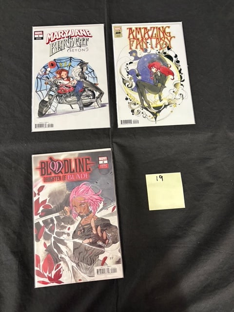 Marvel Comics Modern Age Peach Momoko Cover Art Comic Books: We ship in-house! We ship internationally. We also offer pick up and we offer a discount for cash payments. Please look at pictures carefully to determine what you believe are the condition of each lo