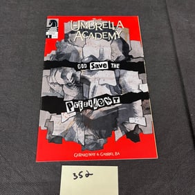 Umbrella Academy 1 Dark Horse Comic Book