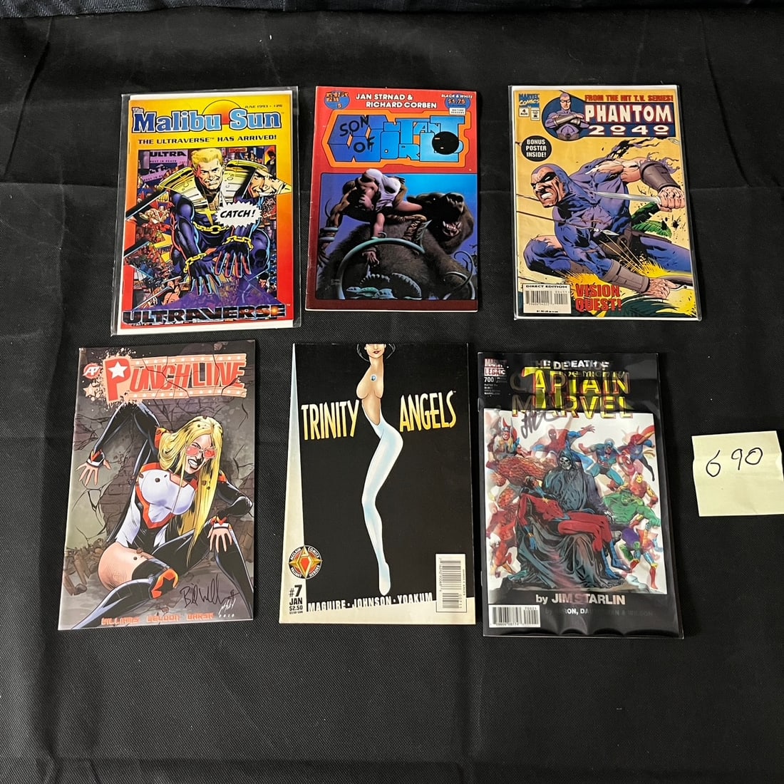 Mix of Marvel Modern Age Comics w/ Thor 700 Variant cover Comic Signed (1 of 3)