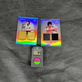 Bruce Lee Keepsake Edition Dual Relic Cards