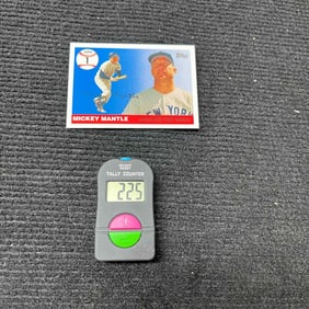 2006 Topps Chrome Mickey Mantle Insert Baseball Card