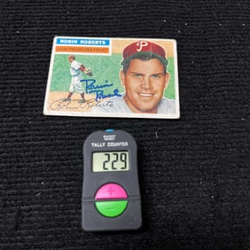 Robin Roberts Signed 1956 Topps Baseball Card