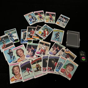 Mix of 1970's Topps Hockey Cards