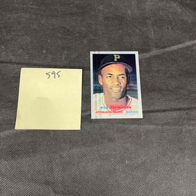 Roberto Clemente Topps Chrome Baseball Insert Card
