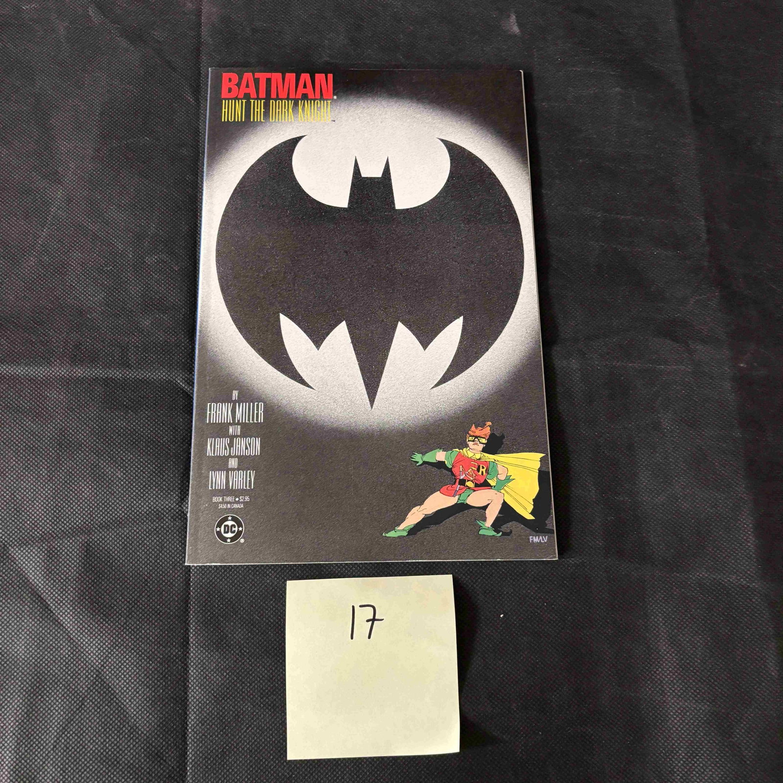 Batman The Dark Knight Returns 3 - Hunt The Dark Knight: We are a veteran owned company. Please look at the pictures carefully to determine what you believe the condition of collectible is. We are currently accepting consignments. Email us a aeronhouse1994@