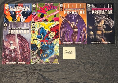 Dark Horse Comics Modern Age Comics w/ Aliens