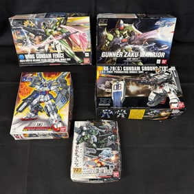 Large lot of Bandai Gundam Figures Completed