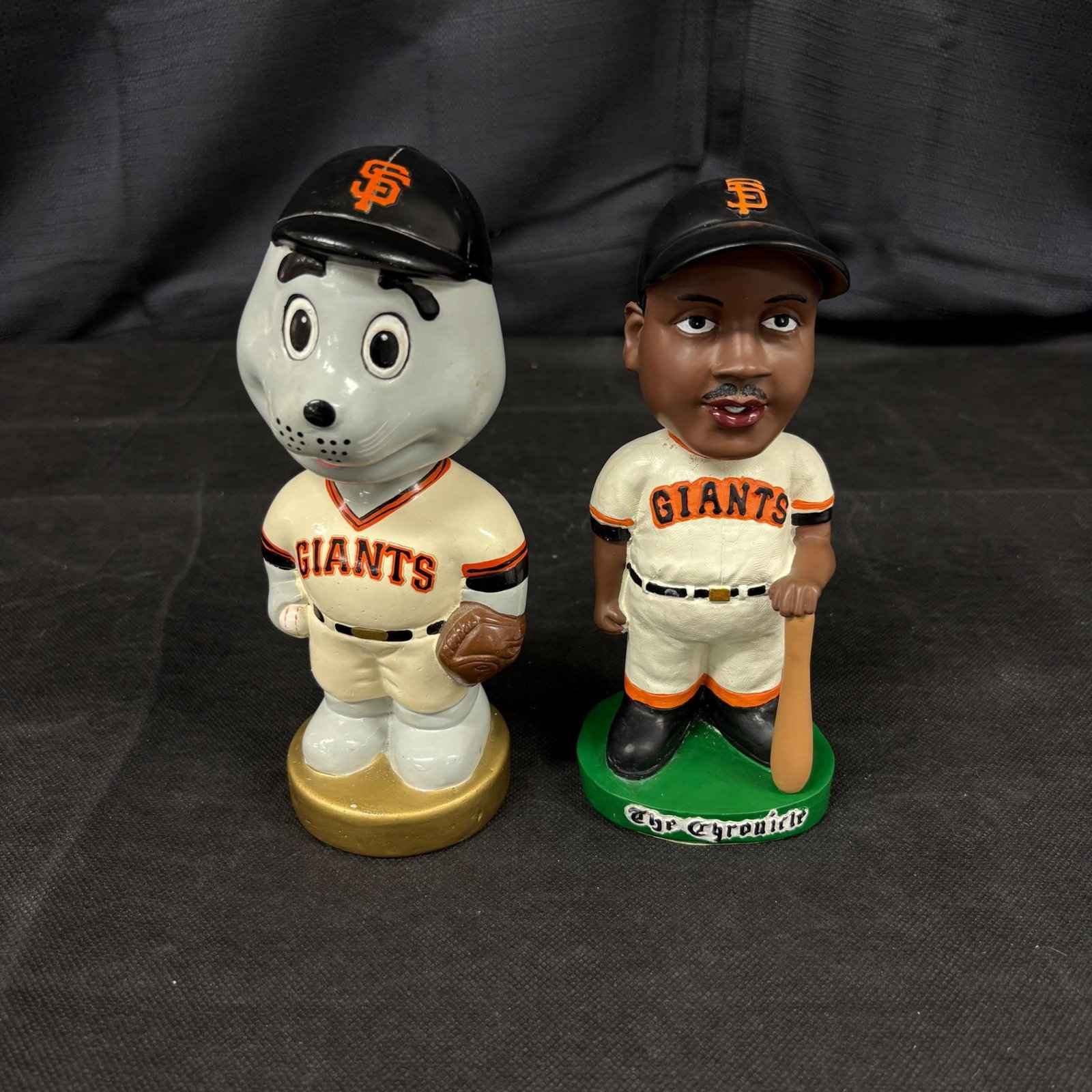 Giants seal and Barry Bonds Bobbly Heads: We ship in-house! We ship internationally. We also offer pick up and we offer a discount for cash payments. Please look at pictures carefully to determine what you believe are the condition of each lo