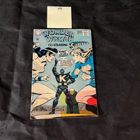 DC Comics Wonder Woman #177 (1968) co-starring Supergirl