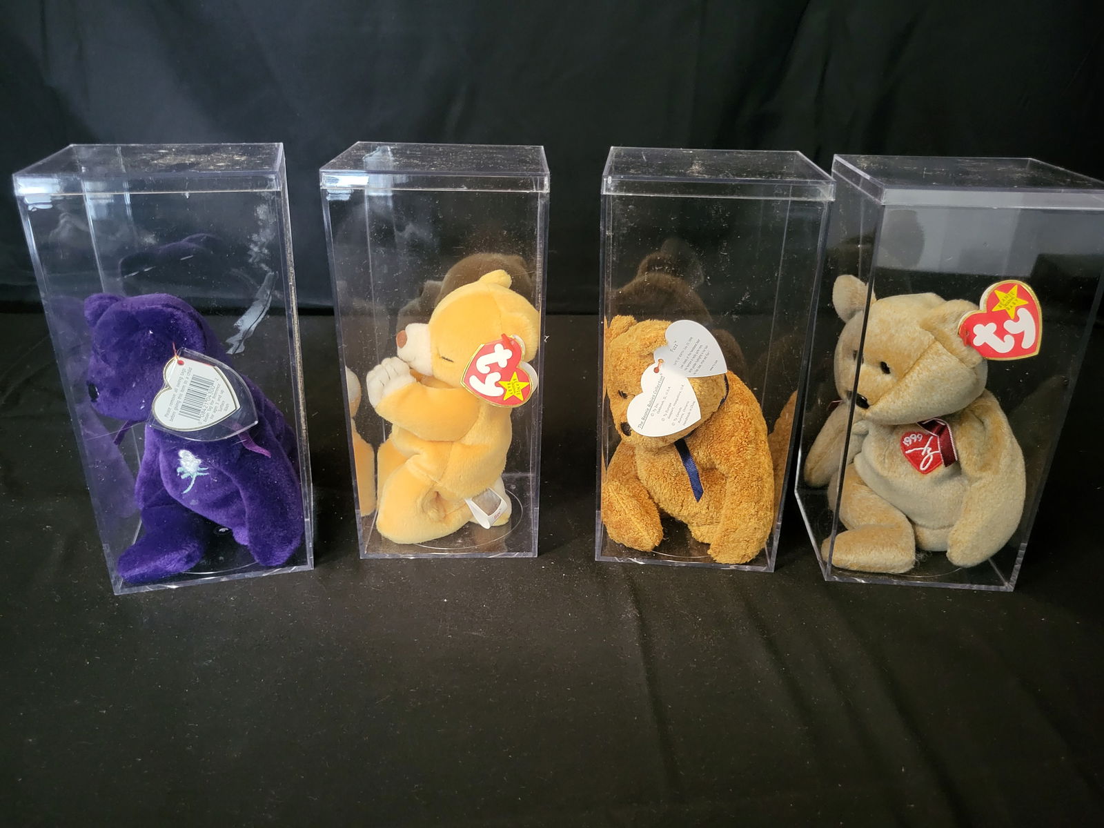 I00044 A Collection of Ty Beanie Baby Plush Bears (1 of 5)