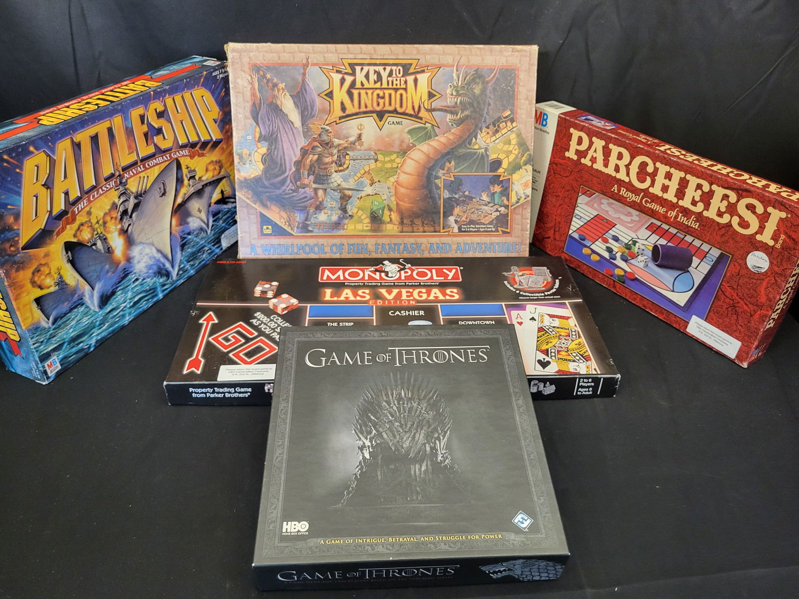 I00388 A Collection of Vintage and Contemporary Board Games including Golden Key to the Kingdom (1 of 1)