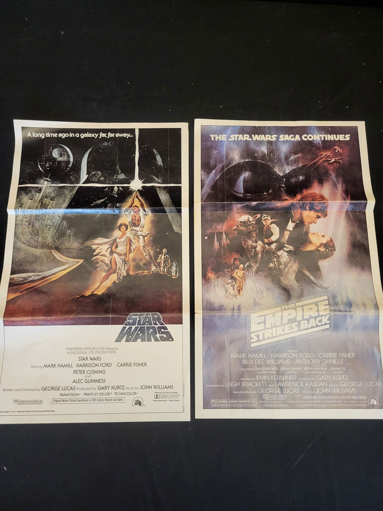 I00376 A Pair of Star Wars and The Empire Strikes Back Topps Promotional Posters (1 of 5)