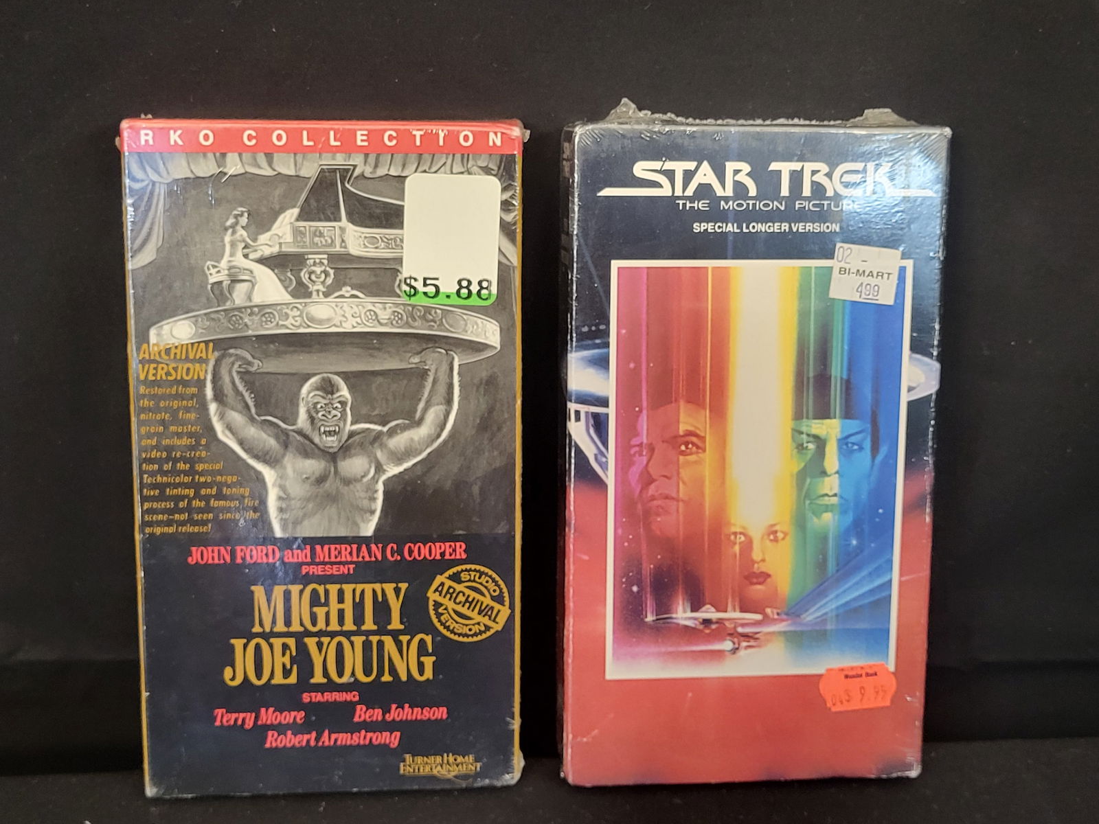 I00156 A Pair of Factory-Sealed Vintage VHS Tapes comprising Mighty Joe Young and Star Trek The (1 of 3)