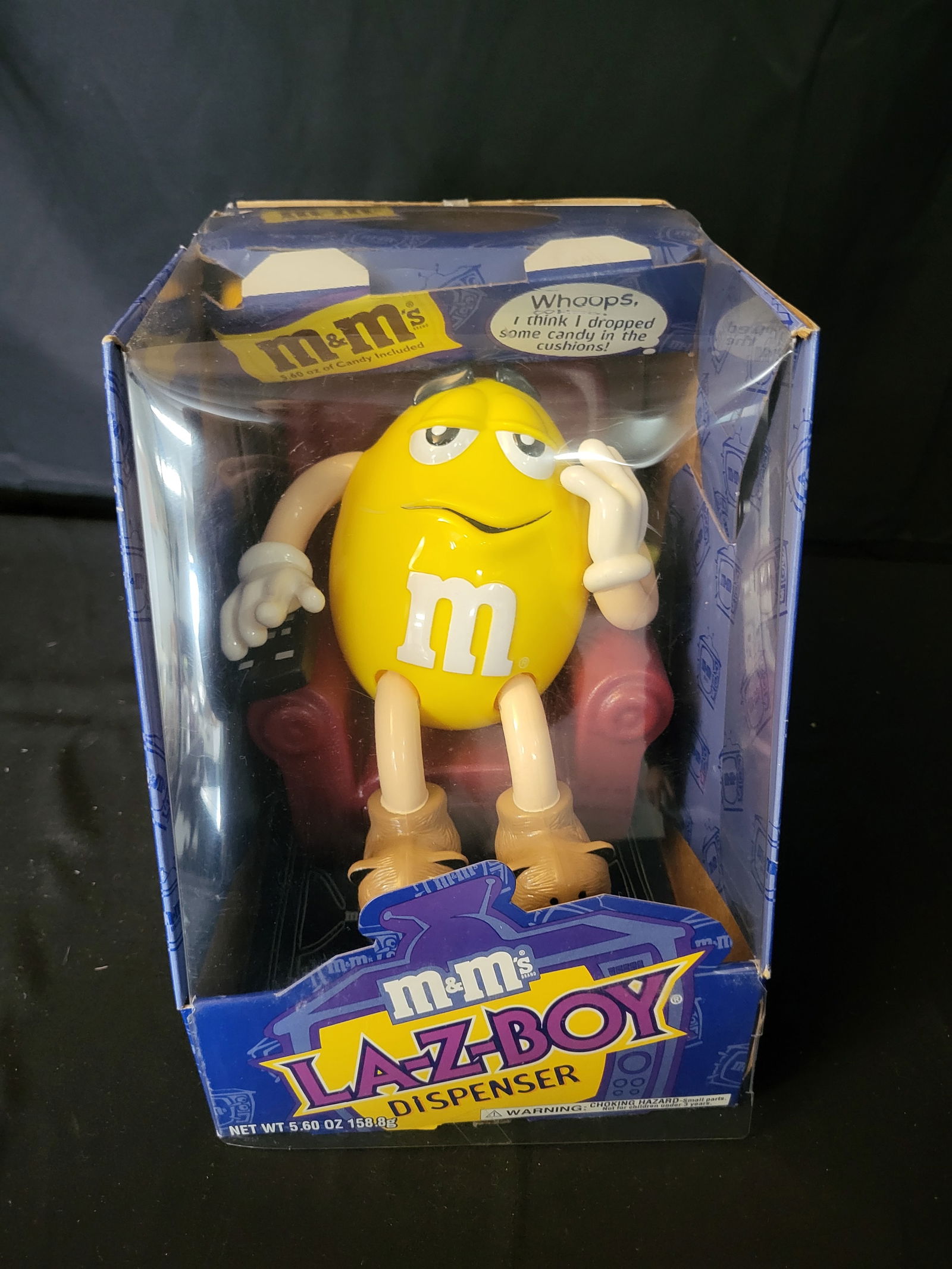 I00034 M&M'S LA-Z-BOY Dispenser (1 of 3)