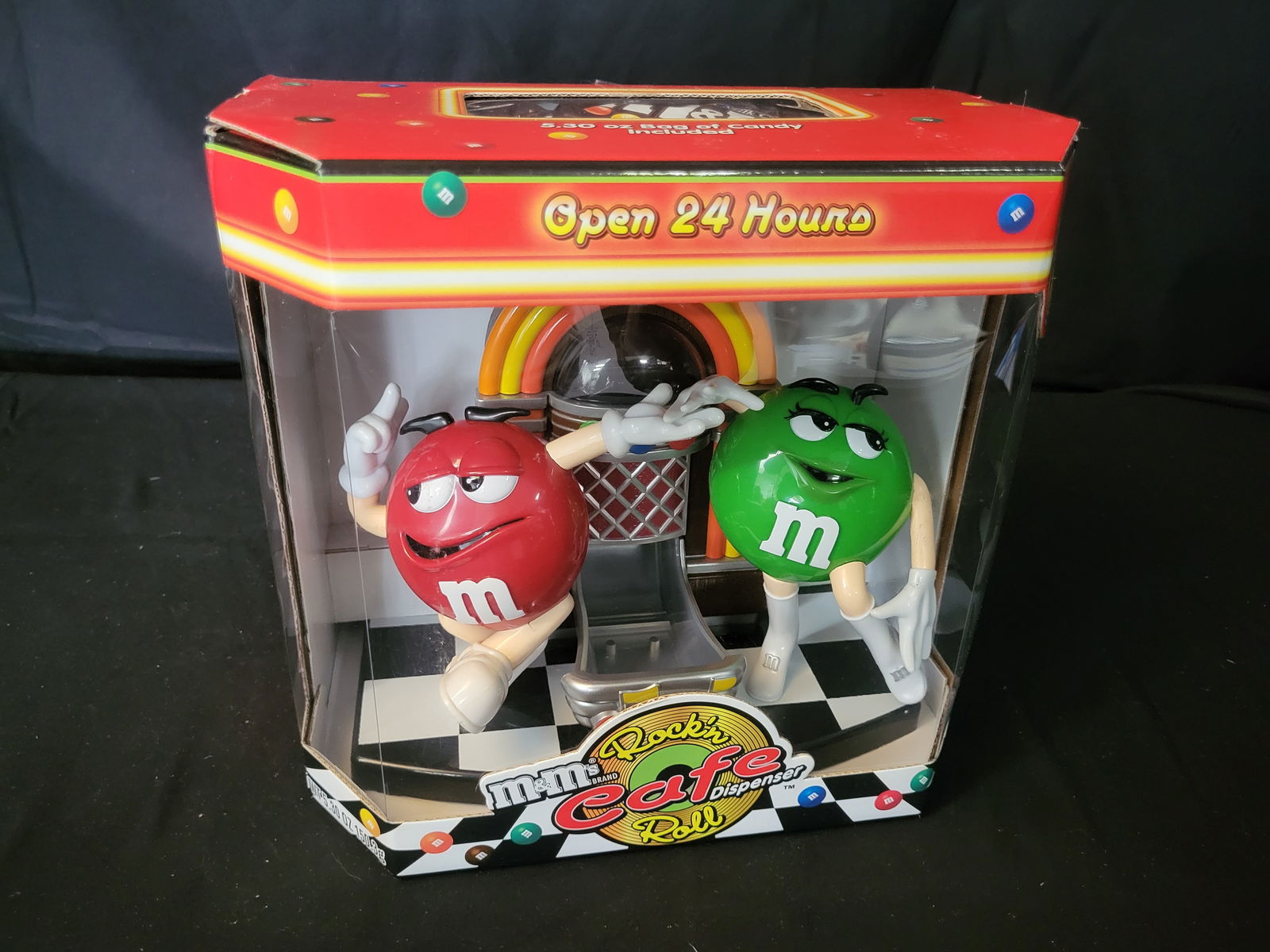 I00067 M&M's Rock'n Cafe Roll Limited Edition Candy Dispenser (1 of 2)