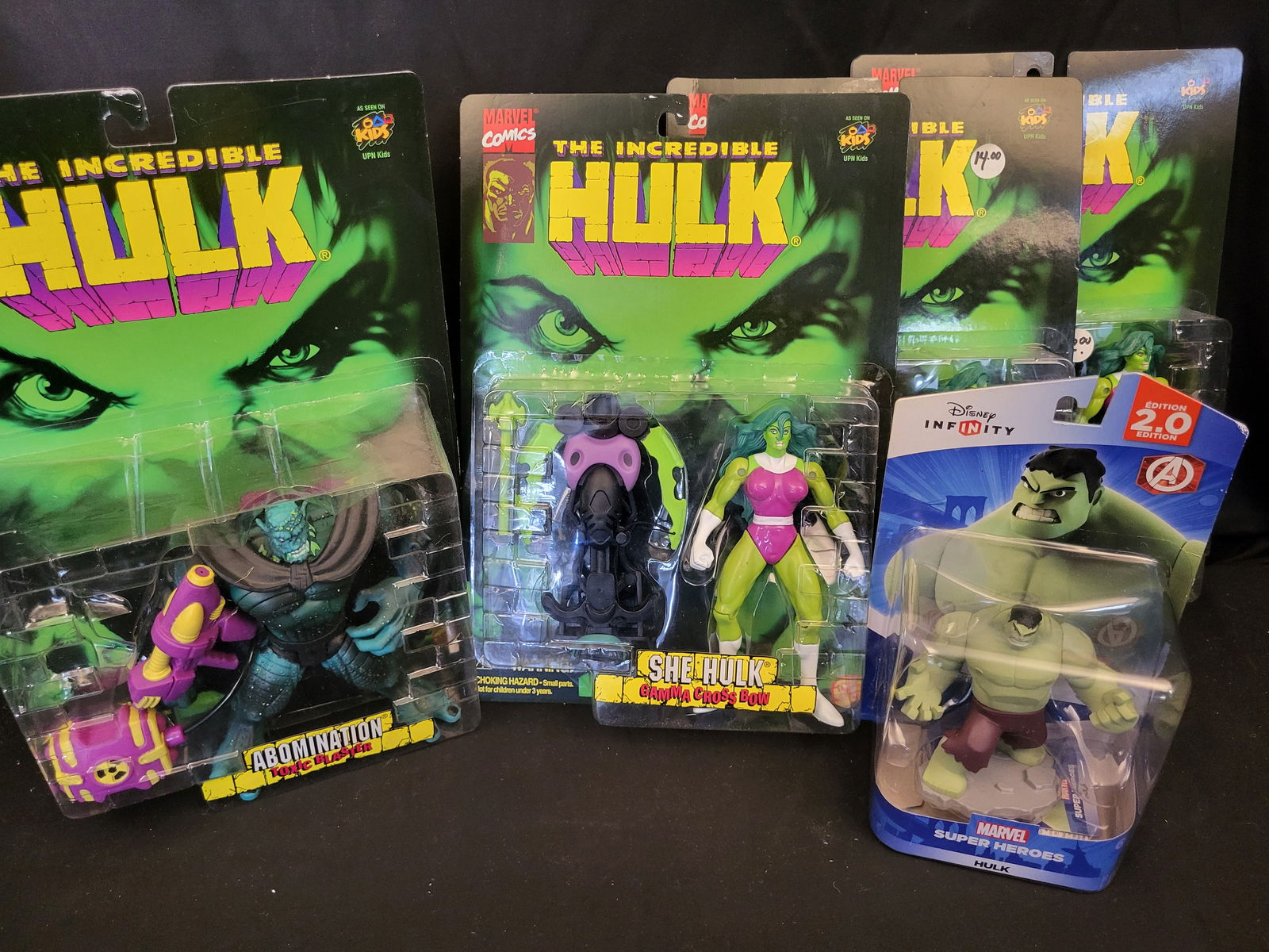 I00315 A Collection of Marvel The Incredible Hulk and WWF Jakks Pacific Action Figures (1 of 5)