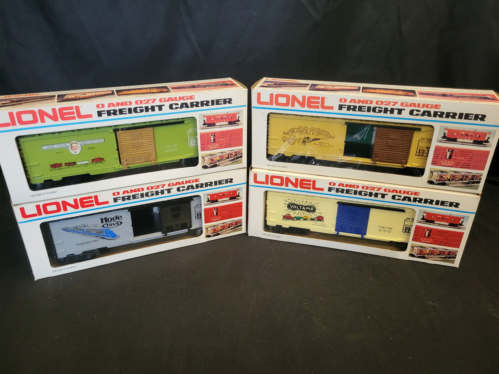 I00325 A Collection of Lionel O and O27 Gauge Commemorative Freight Carrier Boxcars (1 of 3)