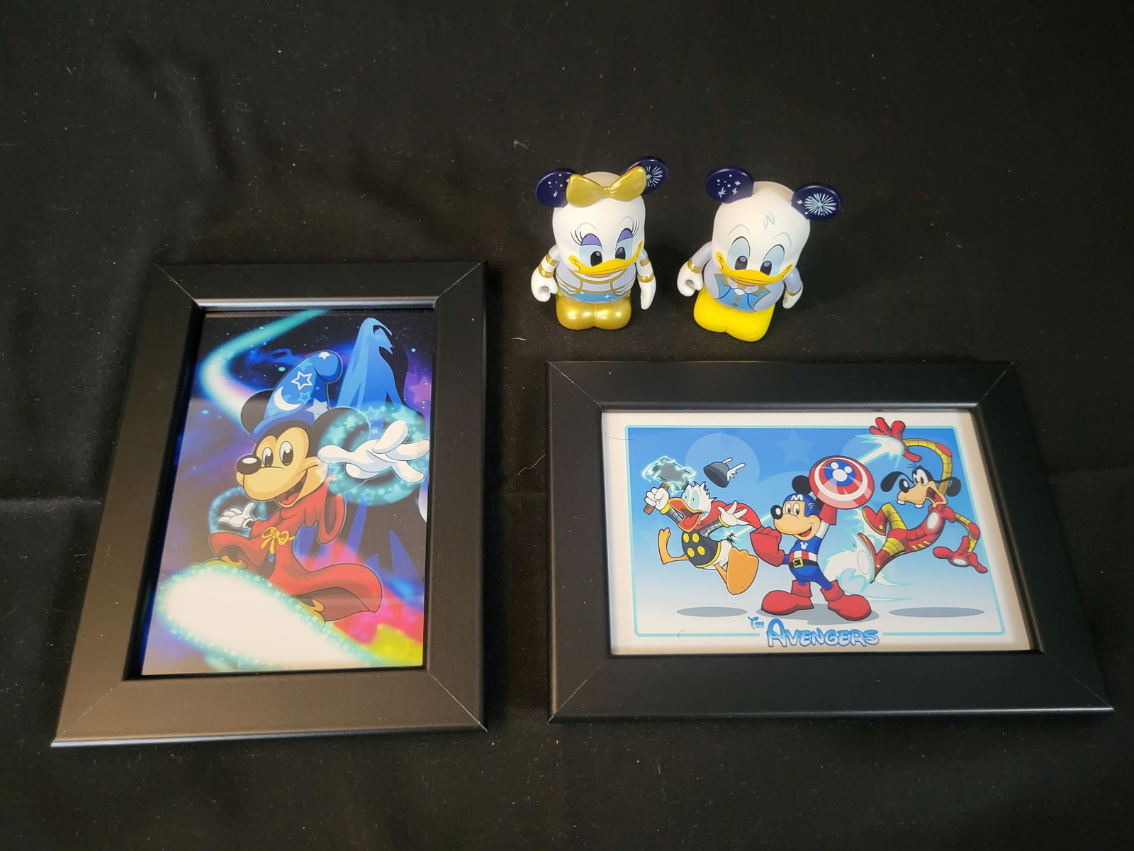 I00120 A Collection of Disney Mickey Mouse and Friends Avengers and Sorcerer Prints with Vinylmation (1 of 4)