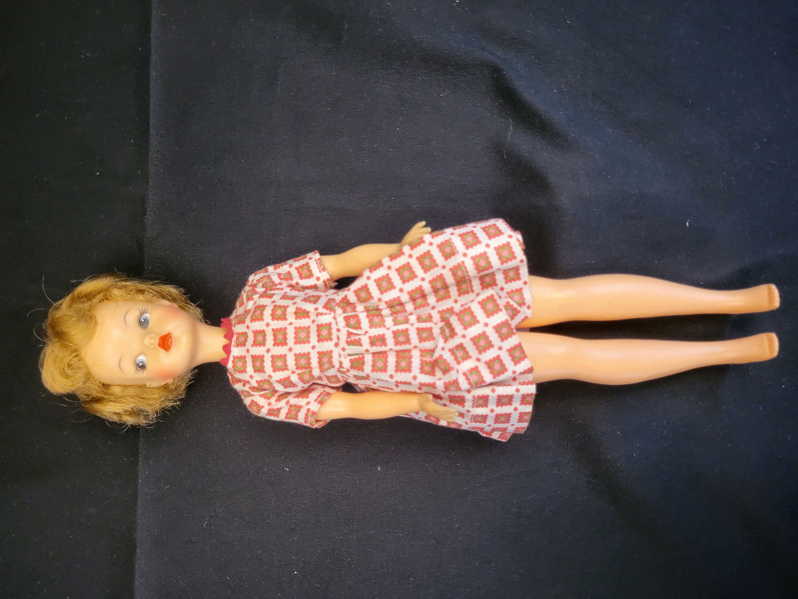 I00410 Vintage Ideal Little Miss Revlon Fashion Doll (1 of 4)