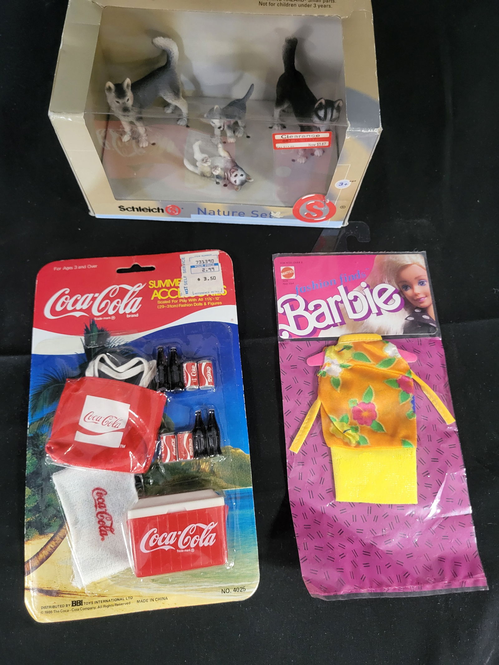 I00550 A Trio of Vintage Toy Sets Including Schleich Huskies, Mattel Barbie Fashion Finds, and BBI (1 of 3)