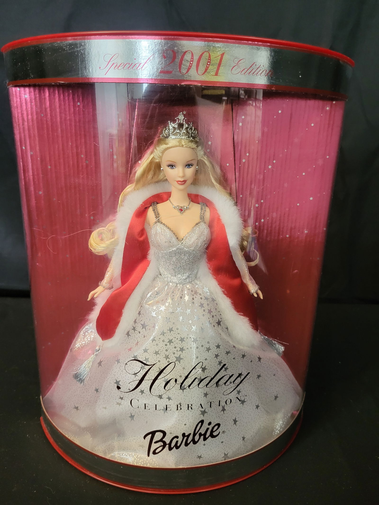 I00083 2001 Holiday Celebration Barbie Special Edition (1 of 2)