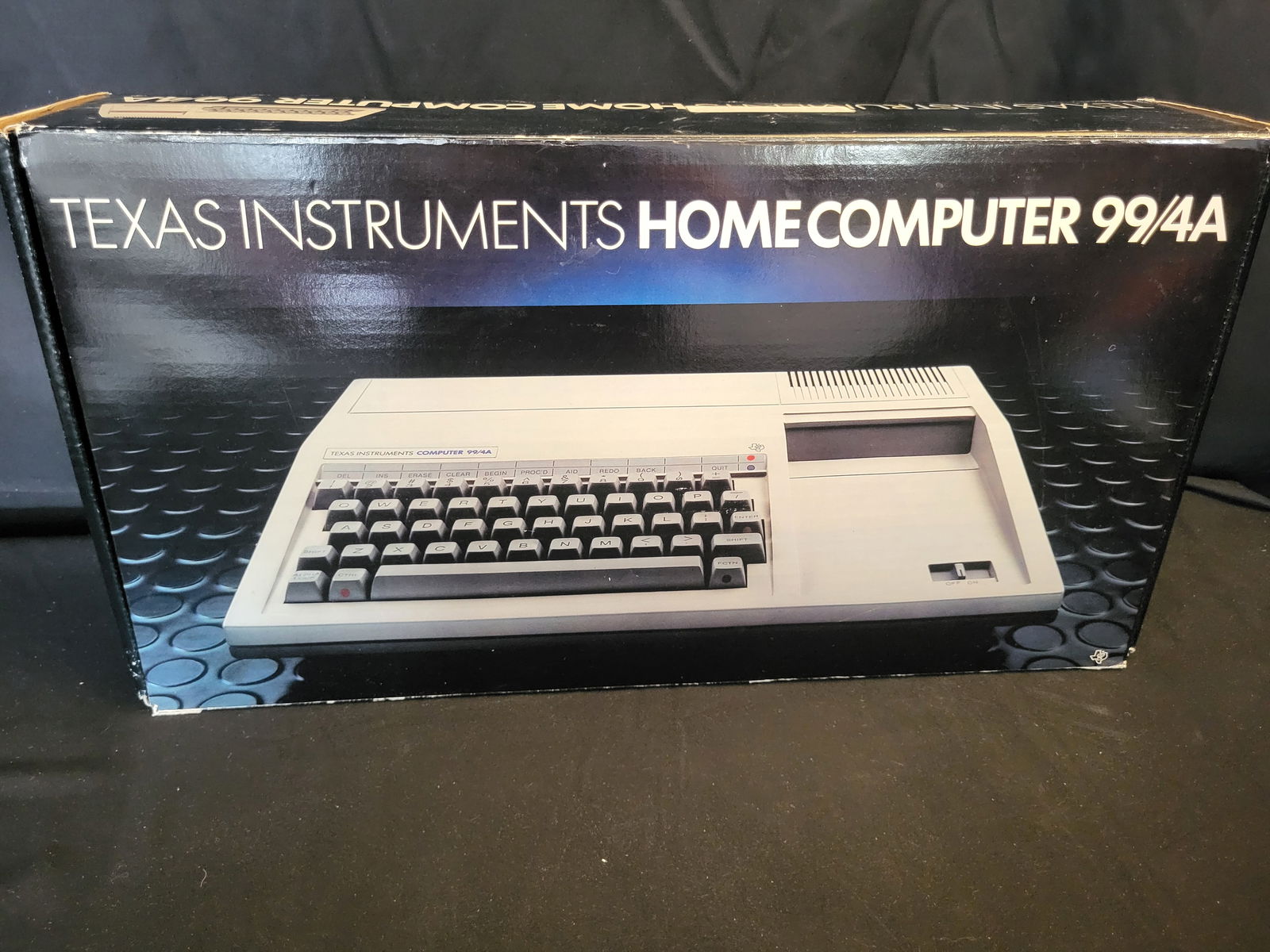 I00205 Texas Instruments TI99/4A Home Computer in Original Box (1 of 4)
