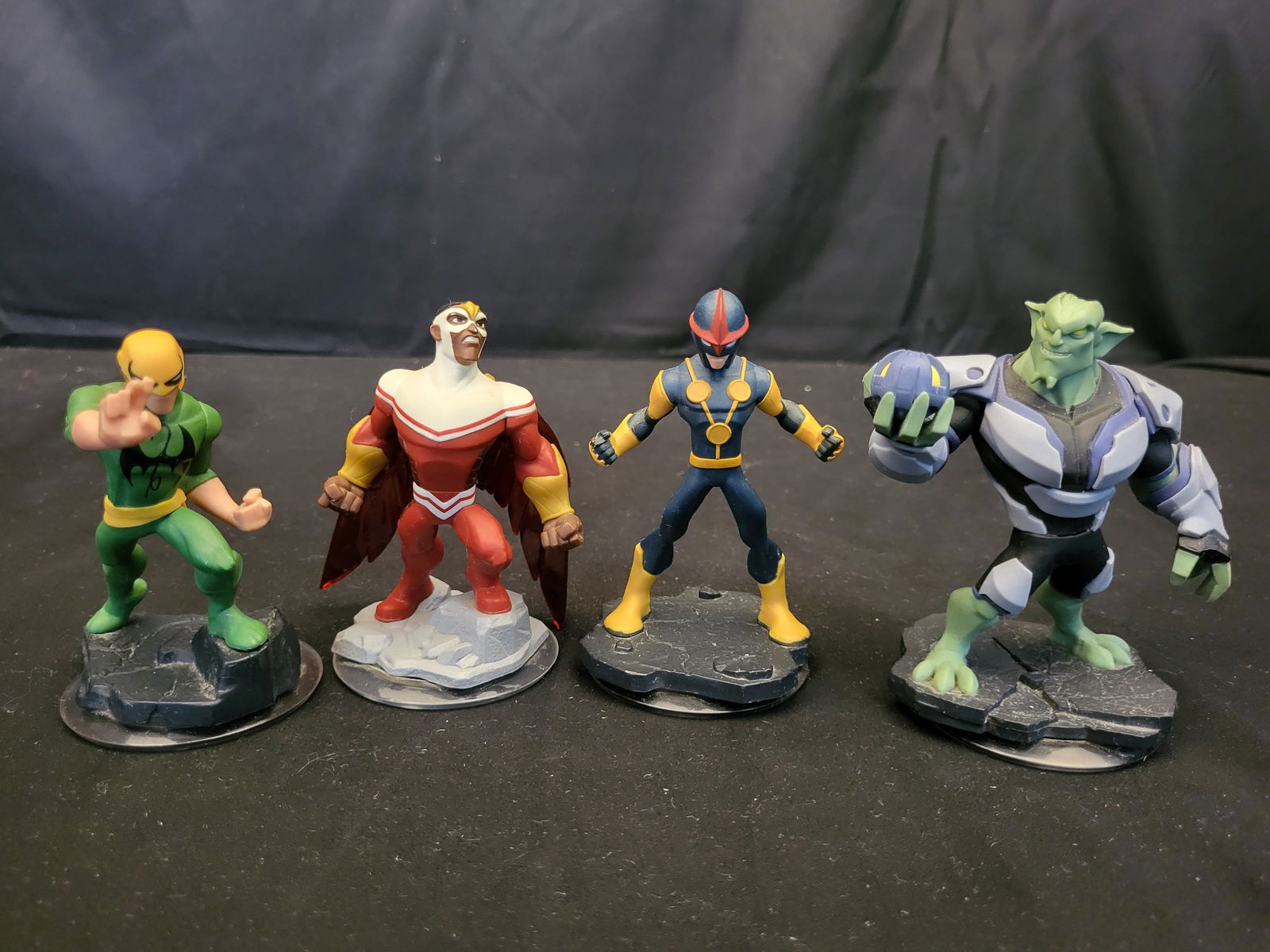 I00395 A Group of Disney Infinity Marvel Super Heroes 2.0 Edition Figurines (1 of 1)
