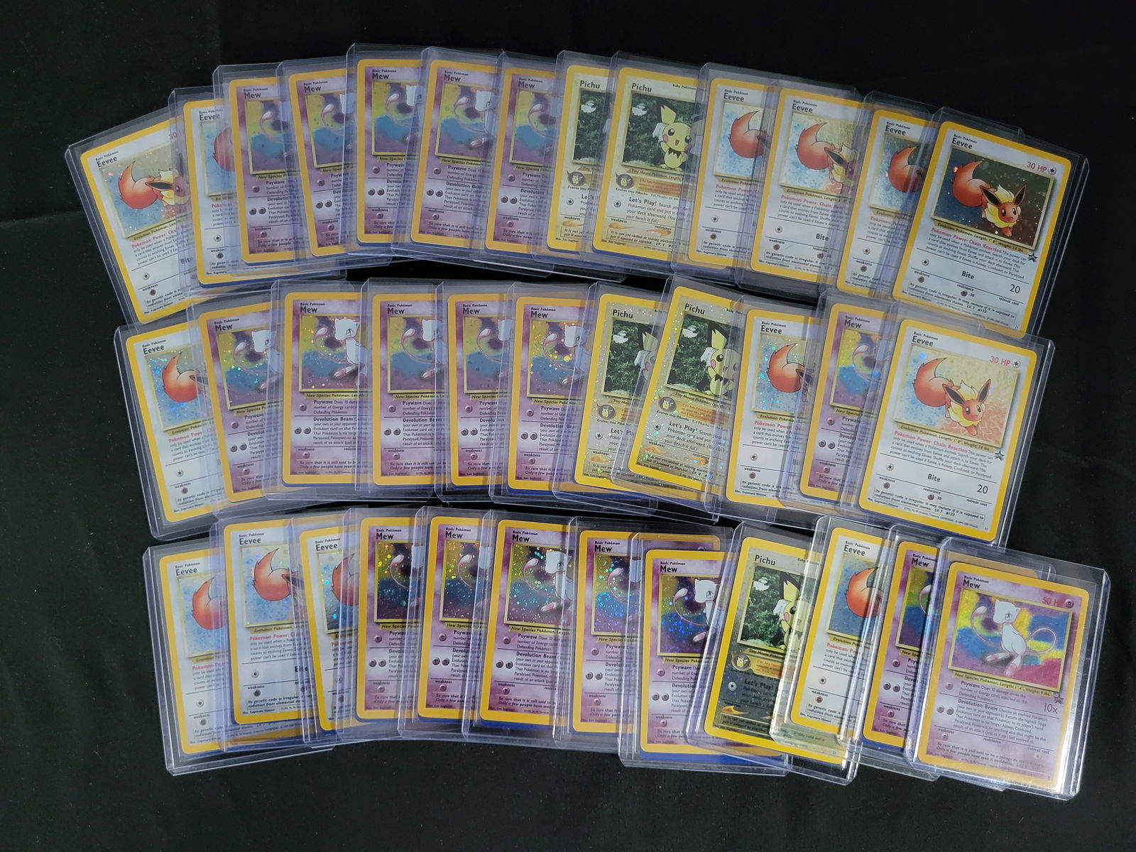 I00239 A Collection of Vintage Wizards of the Coast Pokemon Holographic Trading Cards (1 of 3)