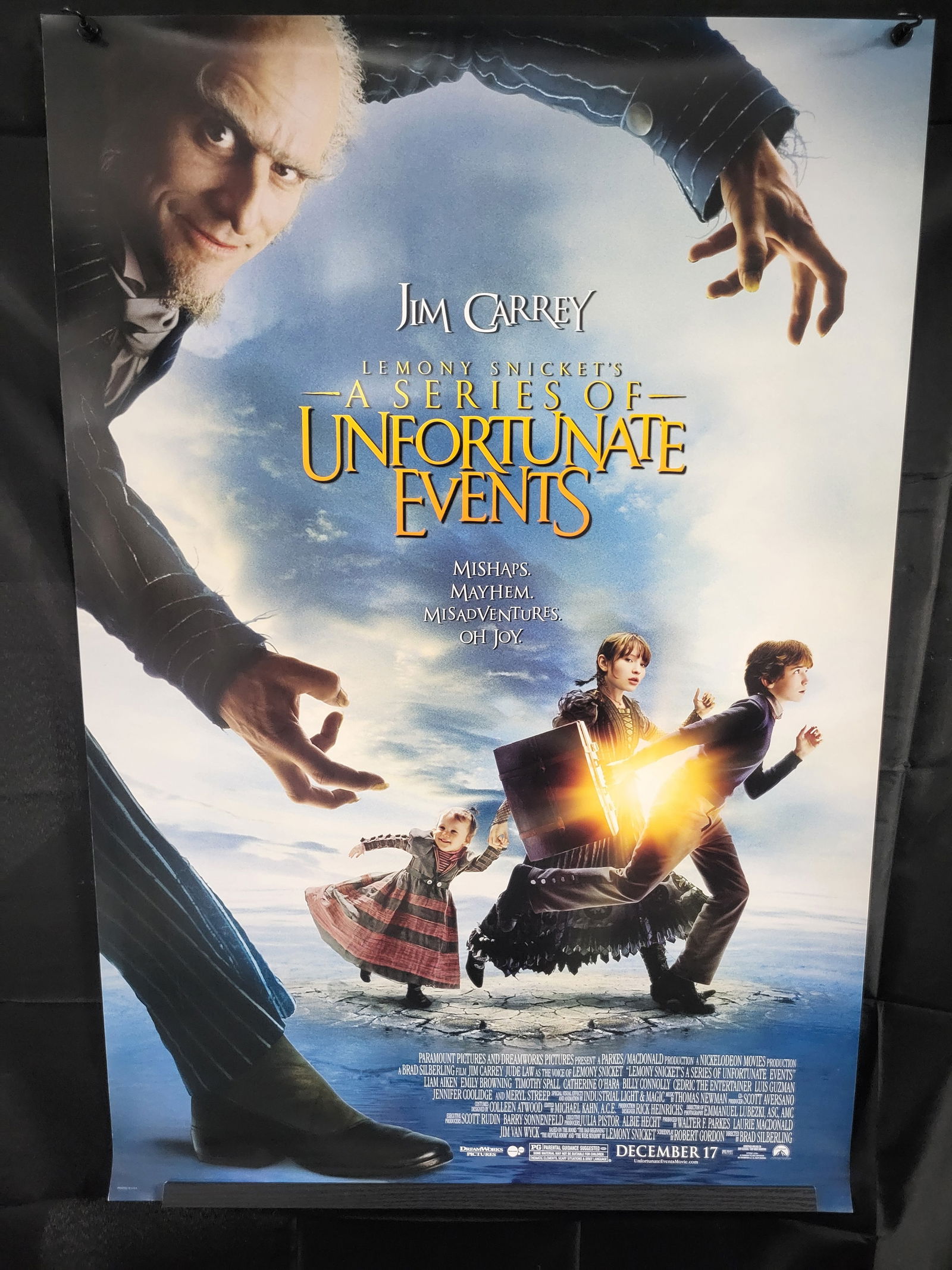 I00485 Lemony Snicket's A Series of Unfortunate Events (2004) Original Movie Poster: BID PER WHAT YOU SEE IN THE PHOTO, NOT THE AI GENERATED TITLES AND DESCRIPTIONS! An original promotional movie poster for the 2004 motion picture Lemony Snicket's A Series of Unfortunate Events. The l