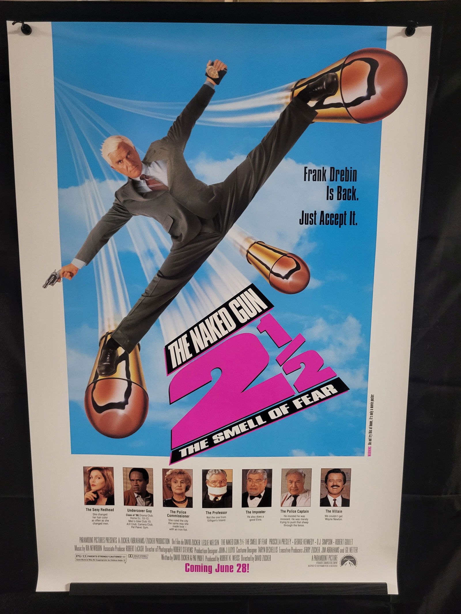 I00507 The Naked Gun 2 1/2: The Smell of Fear Original 1991 U.S. One Sheet Movie Poster: BID PER WHAT YOU SEE IN THE PHOTO, NOT THE AI GENERATED TITLES AND DESCRIPTIONS! An original theatrical one sheet movie poster for the 1991 Paramount Pictures comedy The Naked Gun 2 1/2: The Smell of