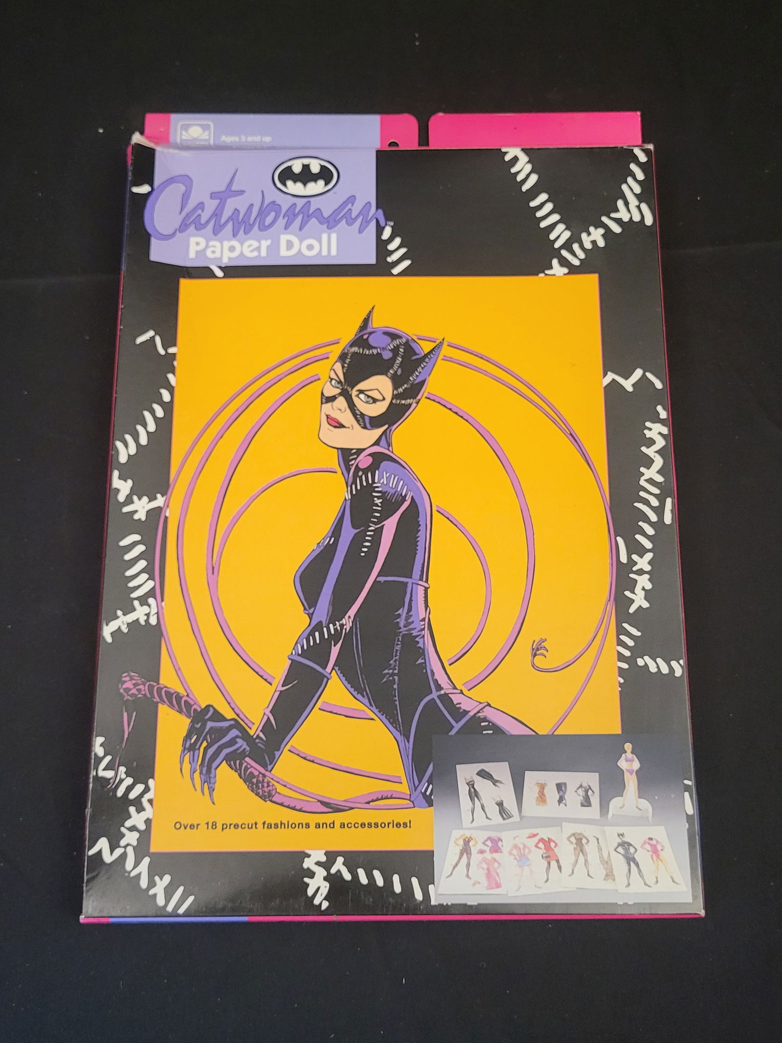 1992 DC Comics Catwoman Paper Doll Box Set: BID PER WHAT YOU SEE IN THE PHOTO, NOT THE AI GENERATED TITLES AND DESCRIPTIONS! This 1992 Catwoman Paper Doll set was produced by Golden/Western Publishing Company under license from DC Comics. The s