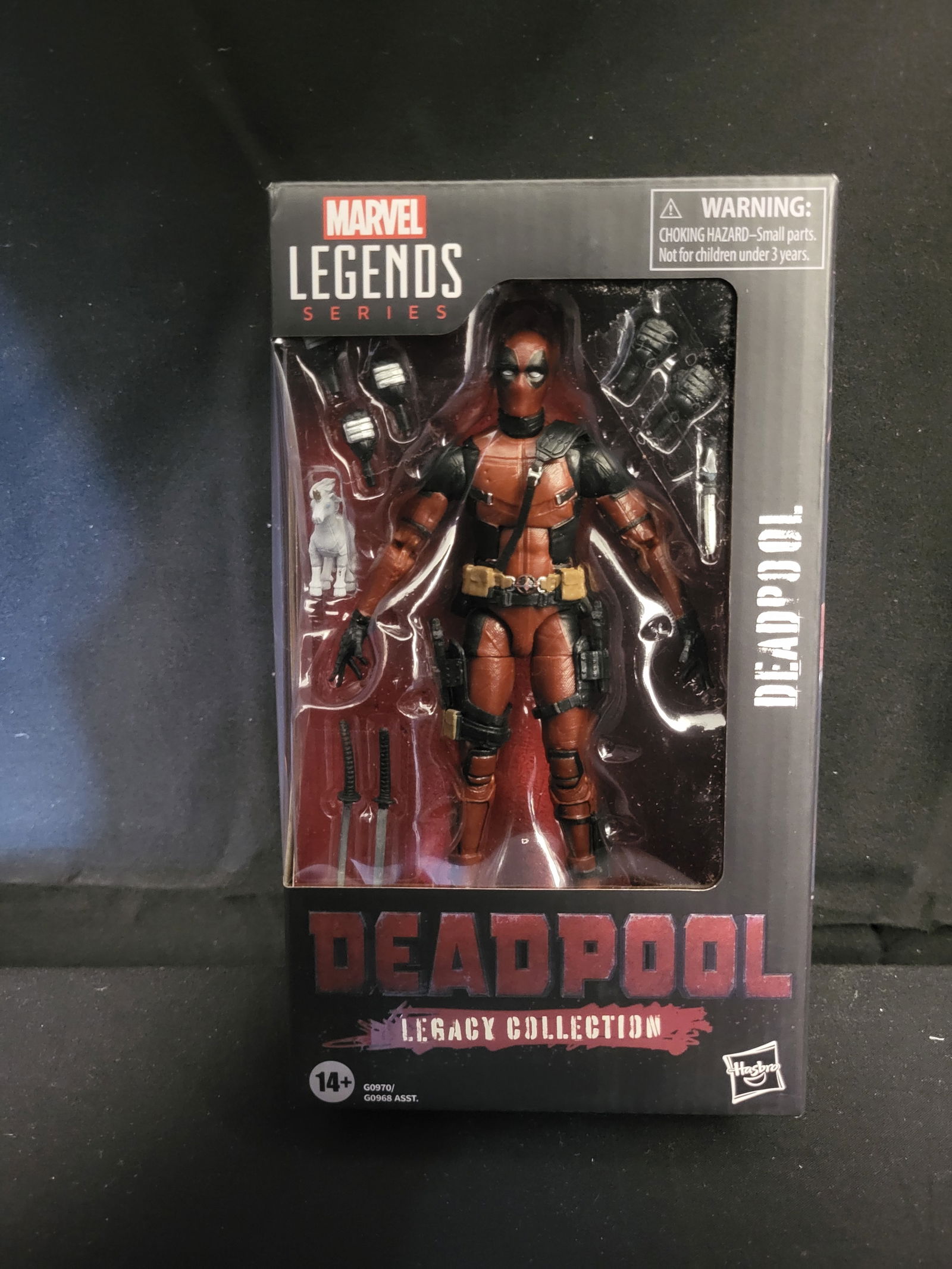Marvel Legends Series Deadpool Legacy Collection 6-Inch Action Figure (1 of 3)